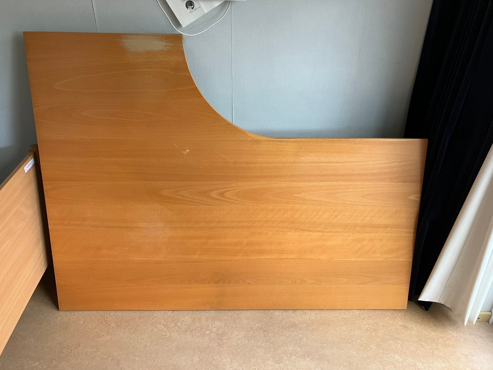 Bureaublad met 4 poten, Overige typen, 160 cm, Gebruikt, Spaanplaat of MDF