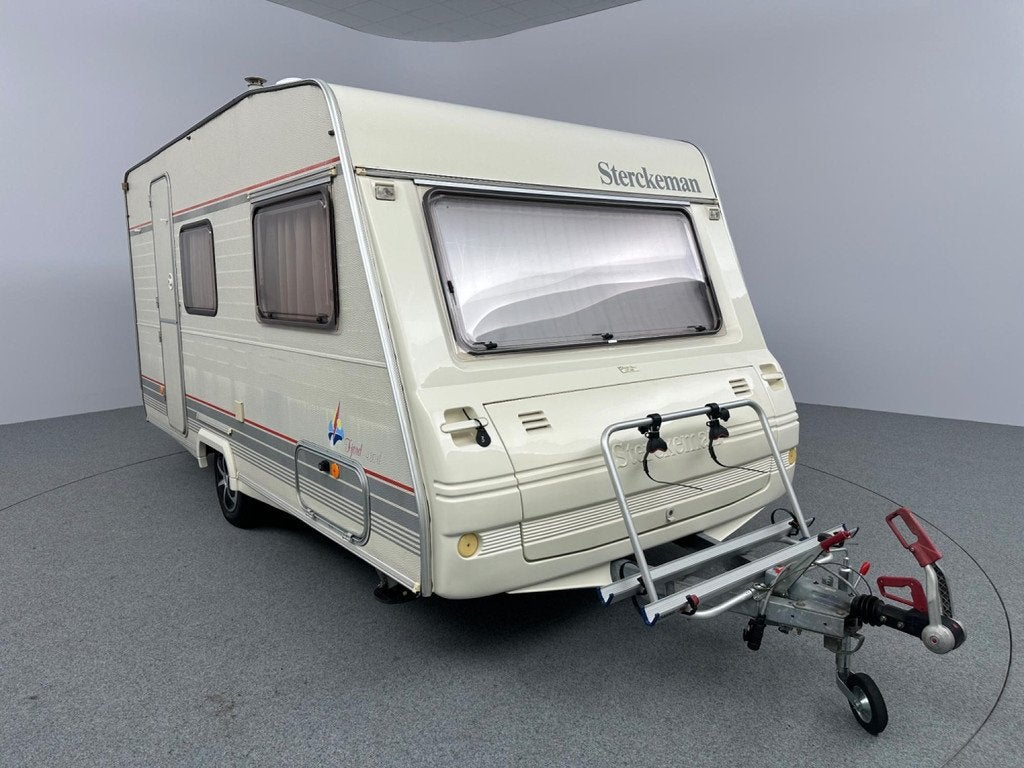 Sterckeman Fjord 420 D Fietsendrager Luifel Hordeur, Caravans en Kamperen, Caravans, Vast bed, Sterckeman, Treinzit, 4 tot 5 meter
