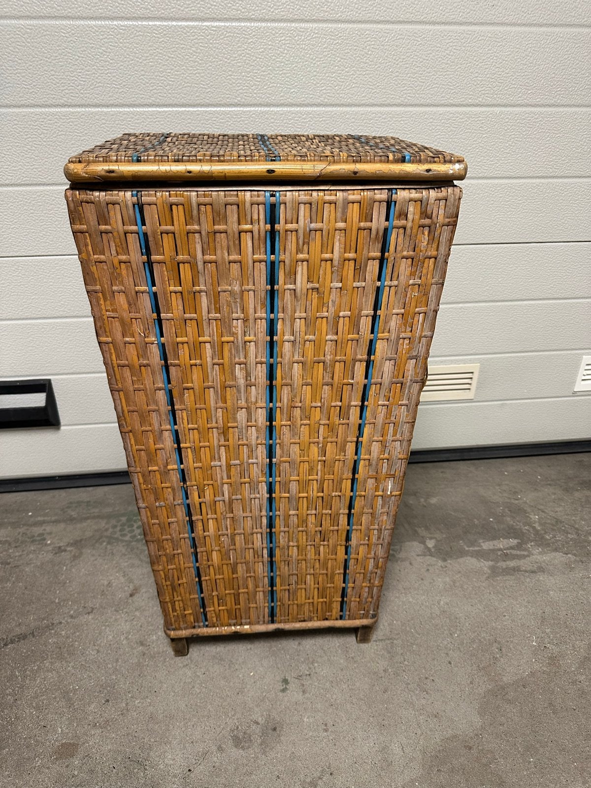 Vintage rotan wasmand met deksel, Ophalen