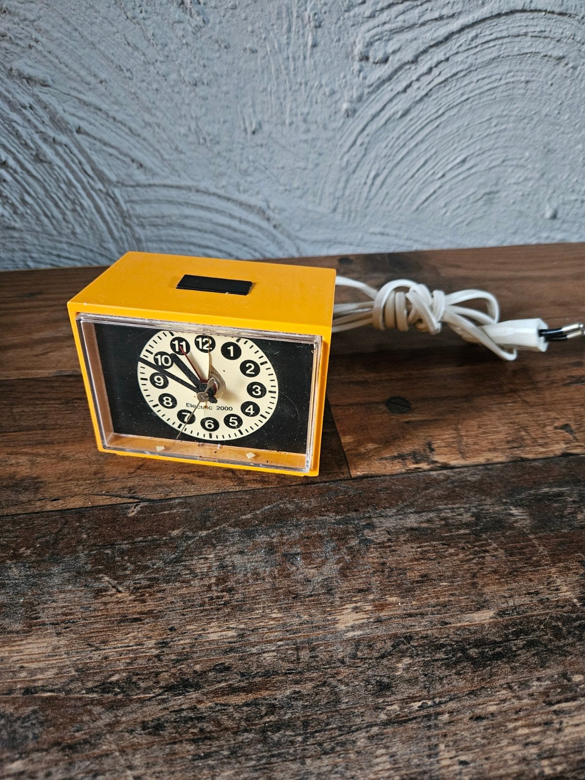 Vintage mooie oranje elektrische DesignWekker - Retro, Ophalen of Verzenden