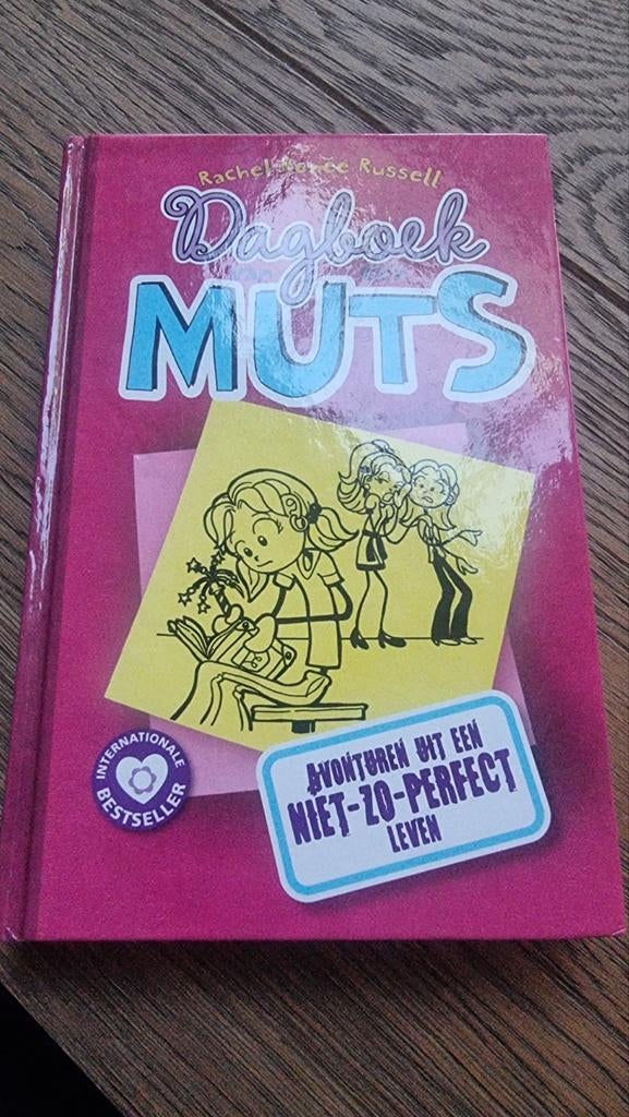 Dagboek van een Muts - deel 1, Ophalen of Verzenden, Zo goed als nieuw, Rachel Renée Russell, Fictie