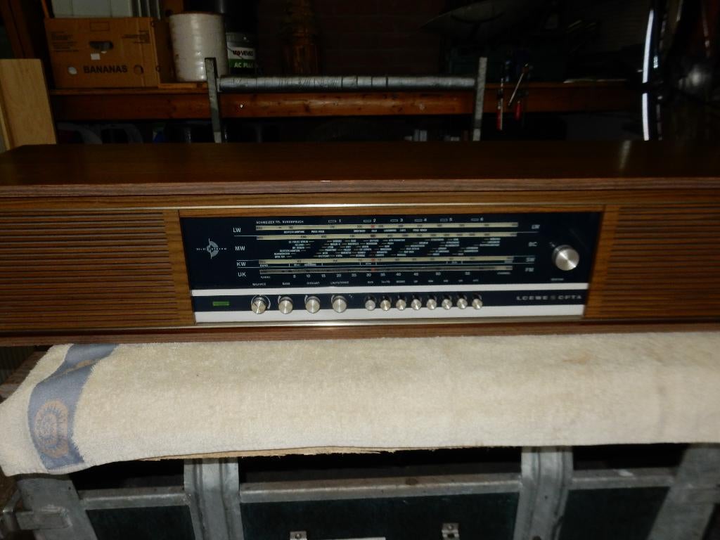 Loewe opta radio, Ophalen, Gebruikt, Radio