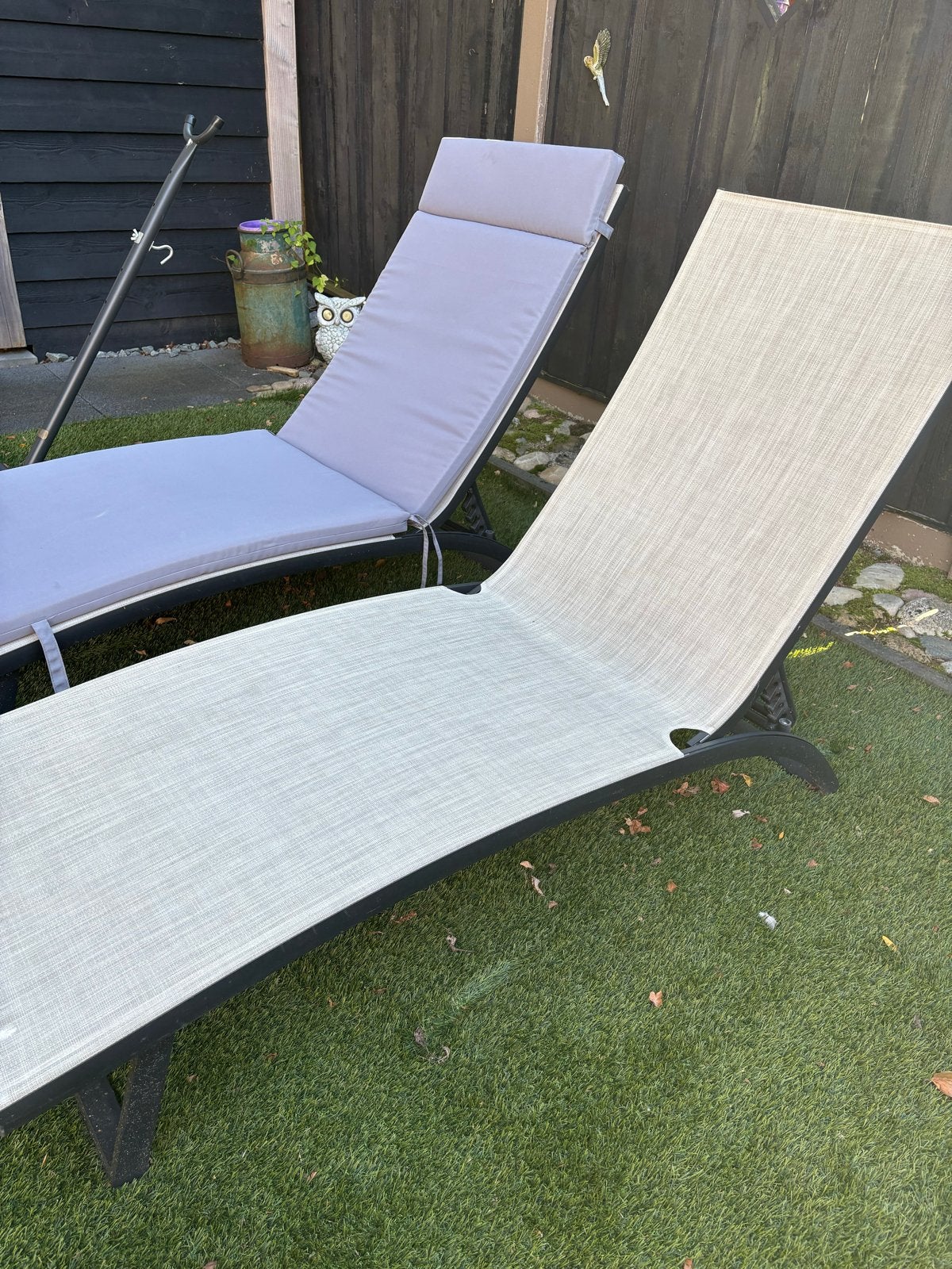 Ligbedden met kussens - Zo goed als nieuw, Tuin en Terras, Ophalen, Zo goed als nieuw, Metaal, Verstelbaar