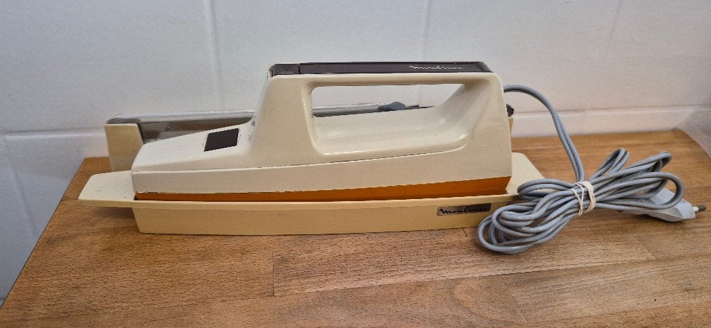 vintage Moulinex elektrisch mes uit de jaren 70, Overige typen, Ophalen of Verzenden, Overige merken