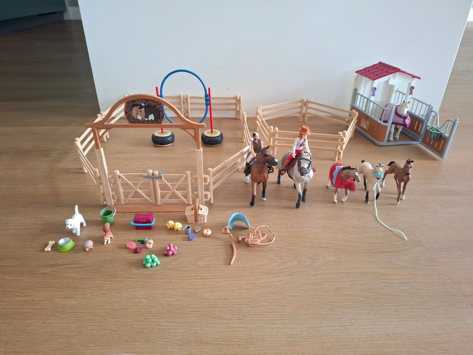Schleich paarden en accessoires - Grote set, Ophalen of Verzenden, Gebruikt