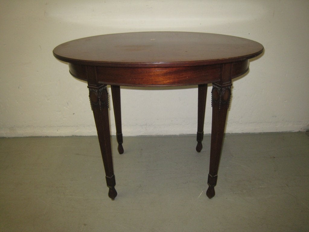 Louis XVI neoklassieke stijl ovale tafel