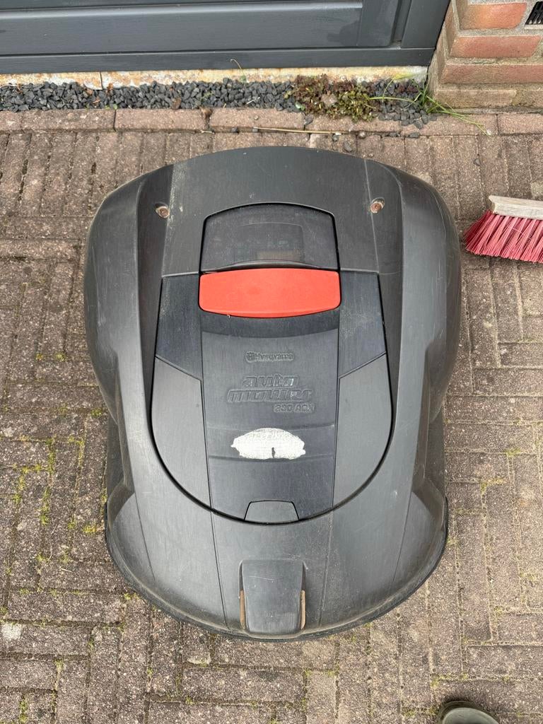 Husqvarna Automower 230ACX Robotgrasmaaier, Tuin en Terras, Robotmaaiers, Ophalen, Zo goed als nieuw, Meer dan 25 cm