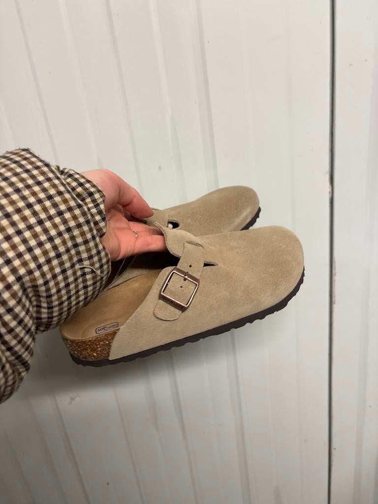 Birkenstock Boston Clogs - Zo goed als nieuw, Ophalen of Verzenden, Zo goed als nieuw, Beige, Instappers