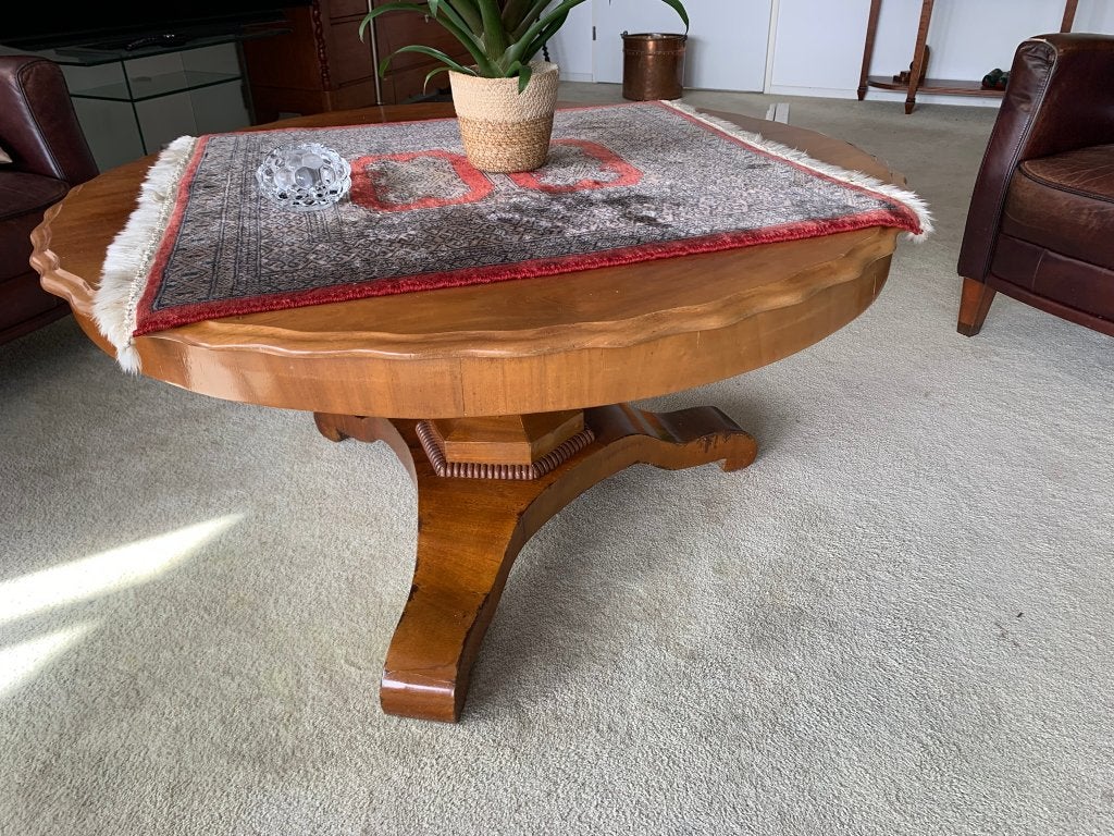 Biedermeier kolompoot salontafel, Ophalen