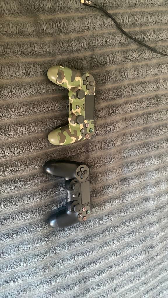 goedwerkende dualshocked controllers, Ophalen of Verzenden, Zo goed als nieuw, Zilver, Overige materialen