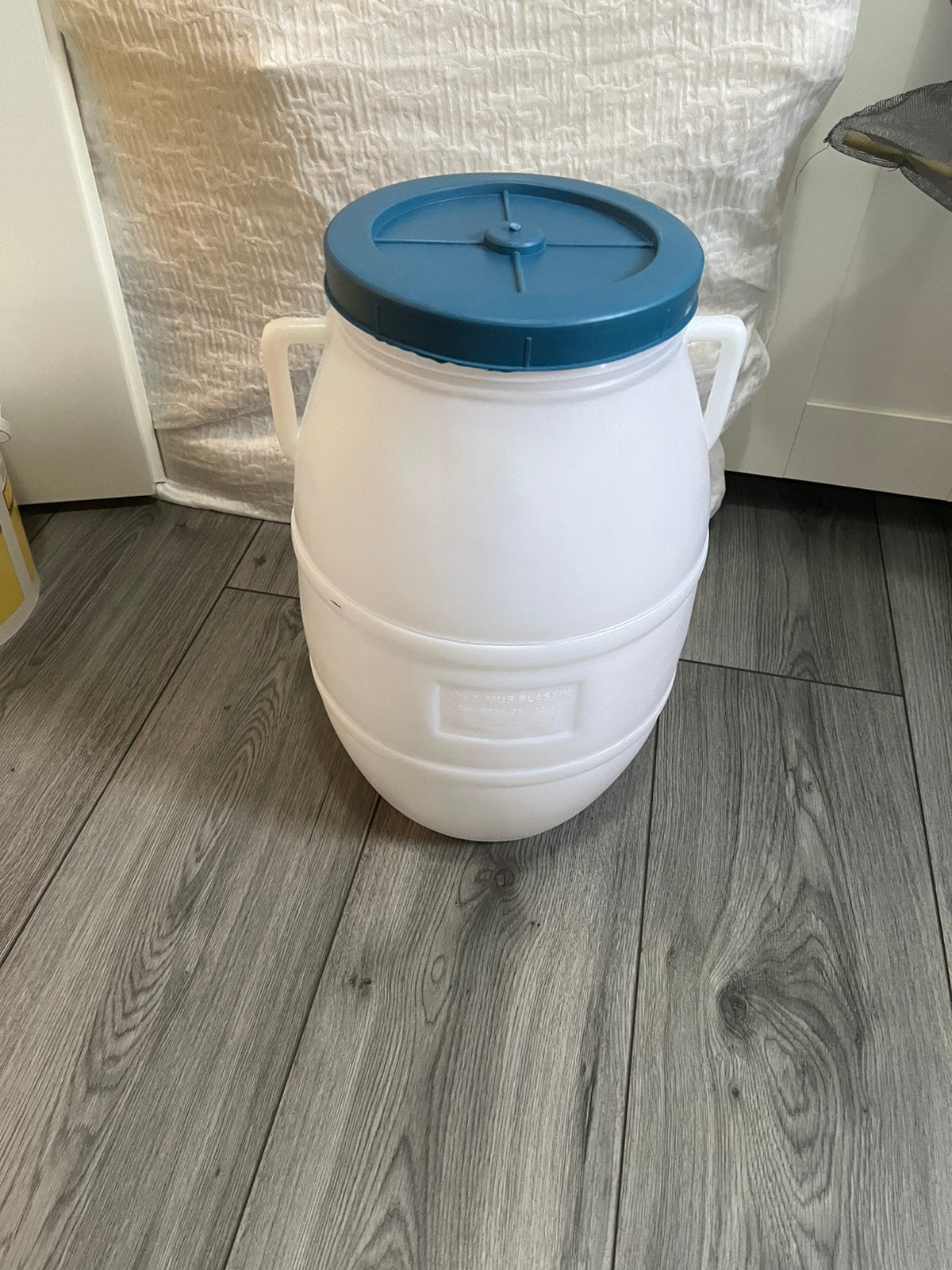 Voerton 25 L €15, Huis en Inrichting, Keuken | Potten en Pannen, Ophalen, Nieuw, Kunststof, Pot, Bus of Blik
