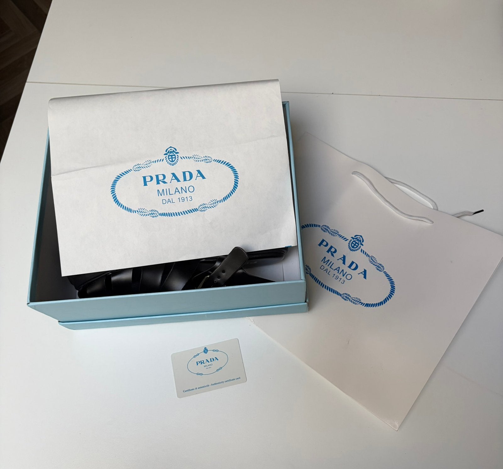 Sandalen prada, Ophalen of Verzenden, Zo goed als nieuw