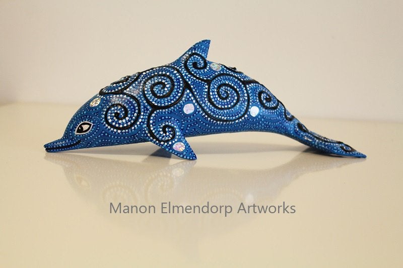 Handbeschilderd Beeldje "Little Blue Dolphin" Nieuw Kunst, Blauw, Minder dan 20 cm, Ophalen of Verzenden, Beeld