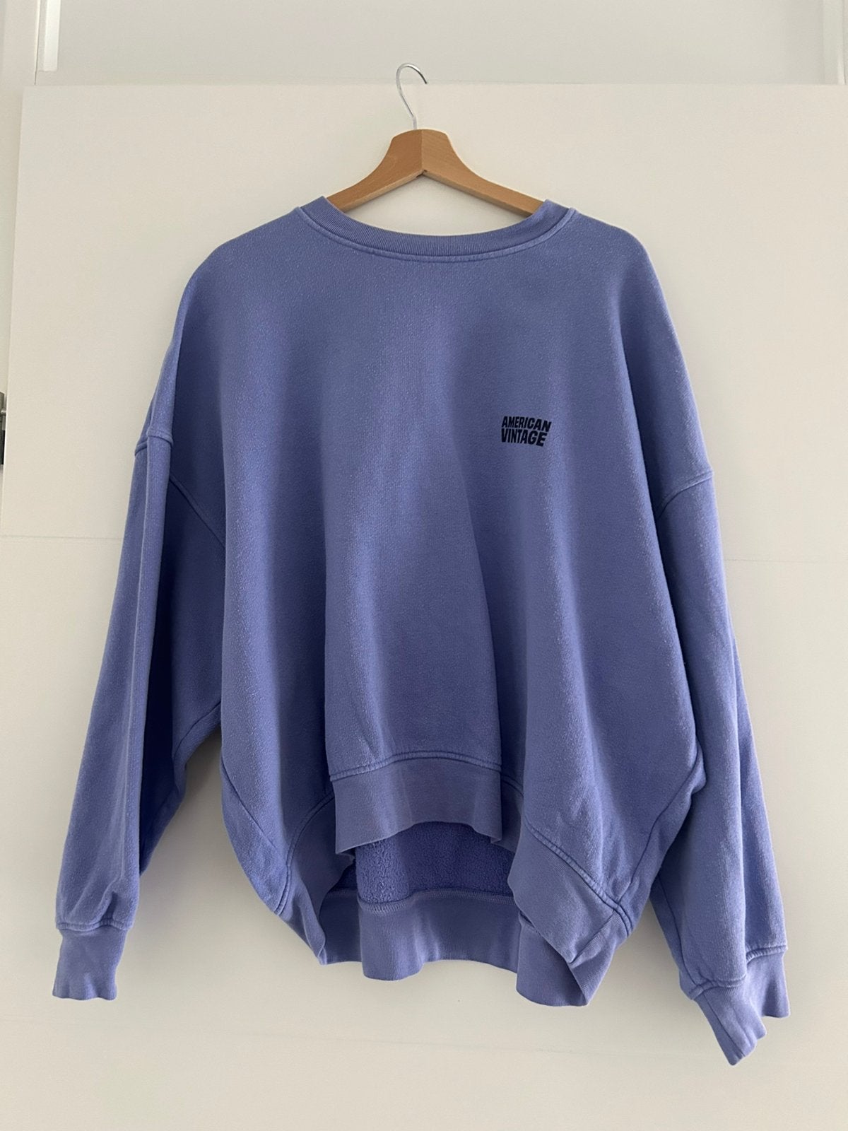 American Vintage sweater Plizzy Lila maat m, Ophalen of Verzenden, Zo goed als nieuw, Maat 38/40 (M), Paars