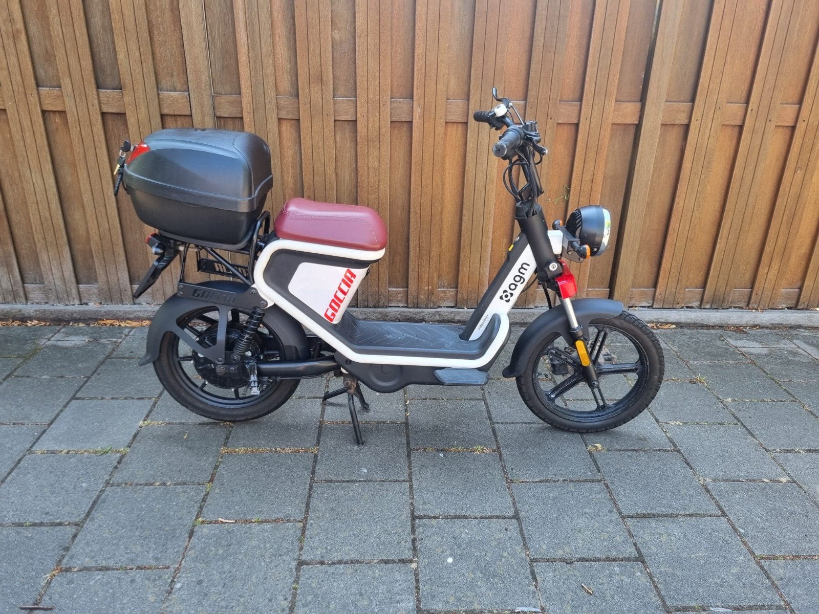 AGM Goccia elektrische brommer, Ophalen, Zo goed als nieuw, Elektrische step (E-scooter)