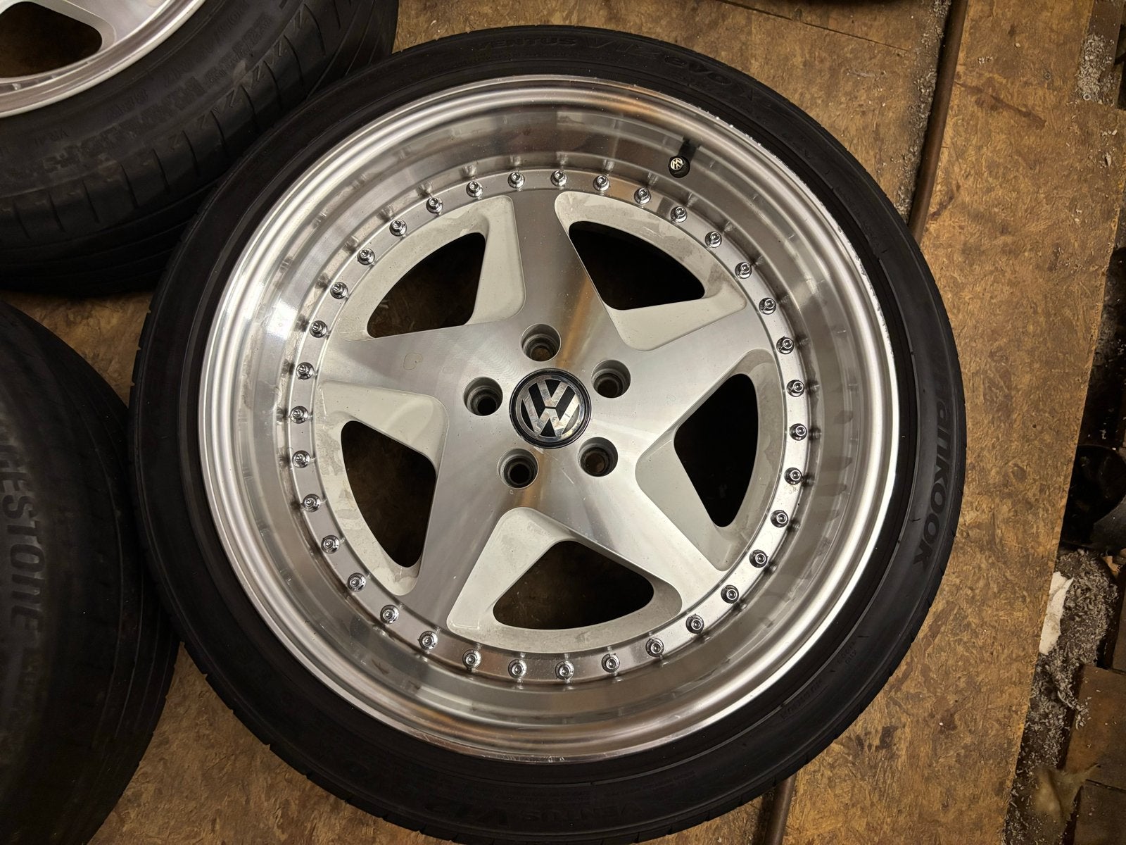Fifteen52 Tarmac 348 velgen met nieuwe banden 17 inch, Ophalen, Gebruikt, Banden en Velgen, 17 inch
