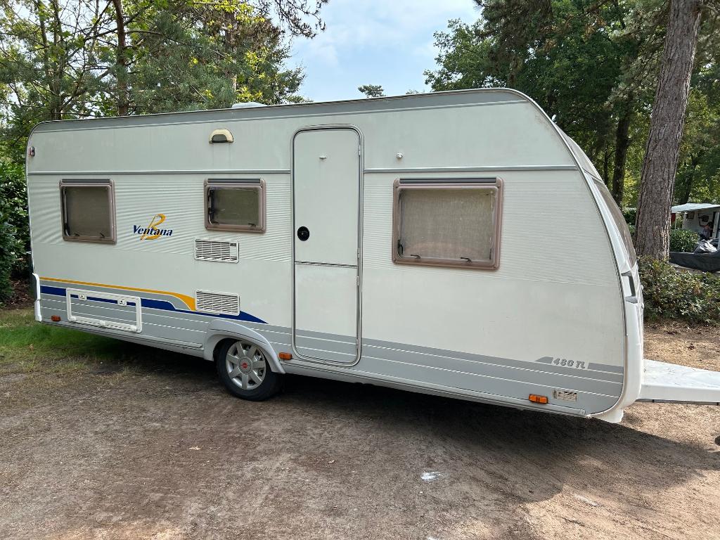 Burstner Ventana 480 TL - 2003 lengte bedden - ZEER NETJES, Caravans en Kamperen, Caravans, Kachel, Rondzit, Particulier, 2 aparte bedden