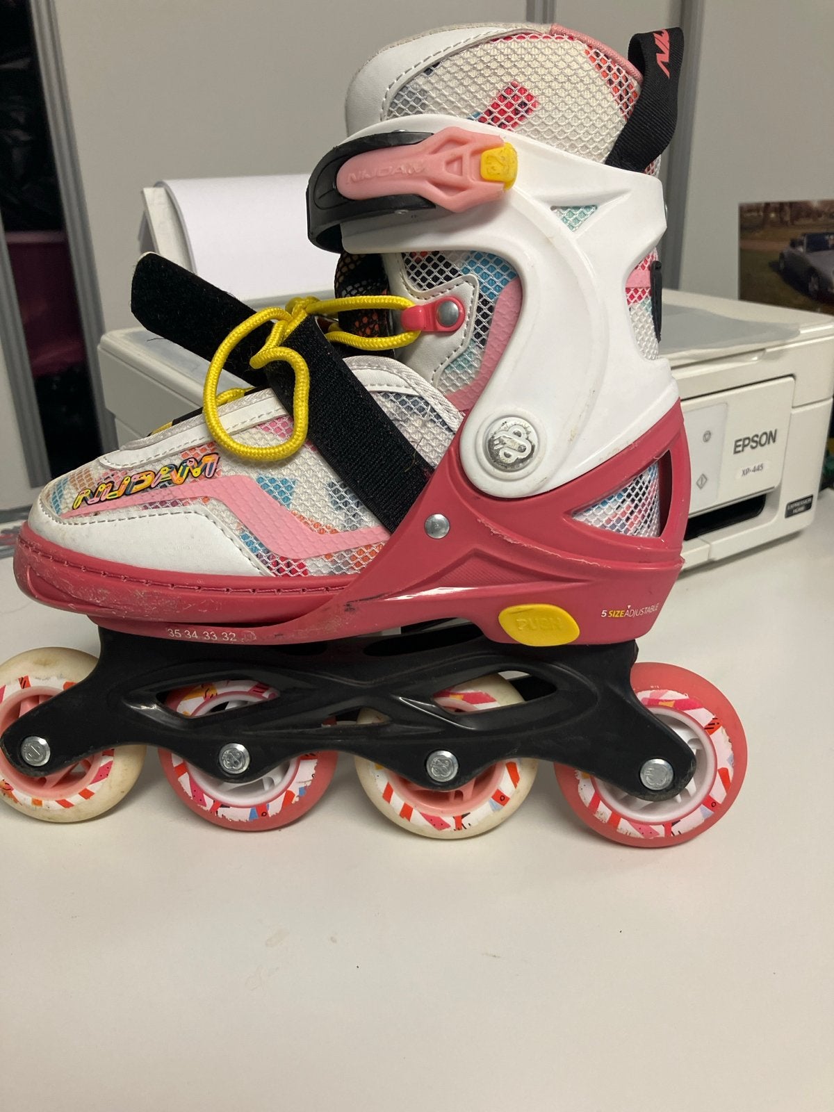 Nijdam verstelbare skeelers skates met beschermset mt 31-35, Overige typen, Ophalen of Verzenden, Zo goed als nieuw, Nijdam
