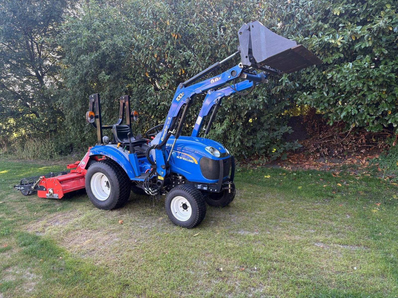 New Holland Boomer 25 met voorlader, Ophalen, Gebruikt, Tot 2500, Tot 80 Pk