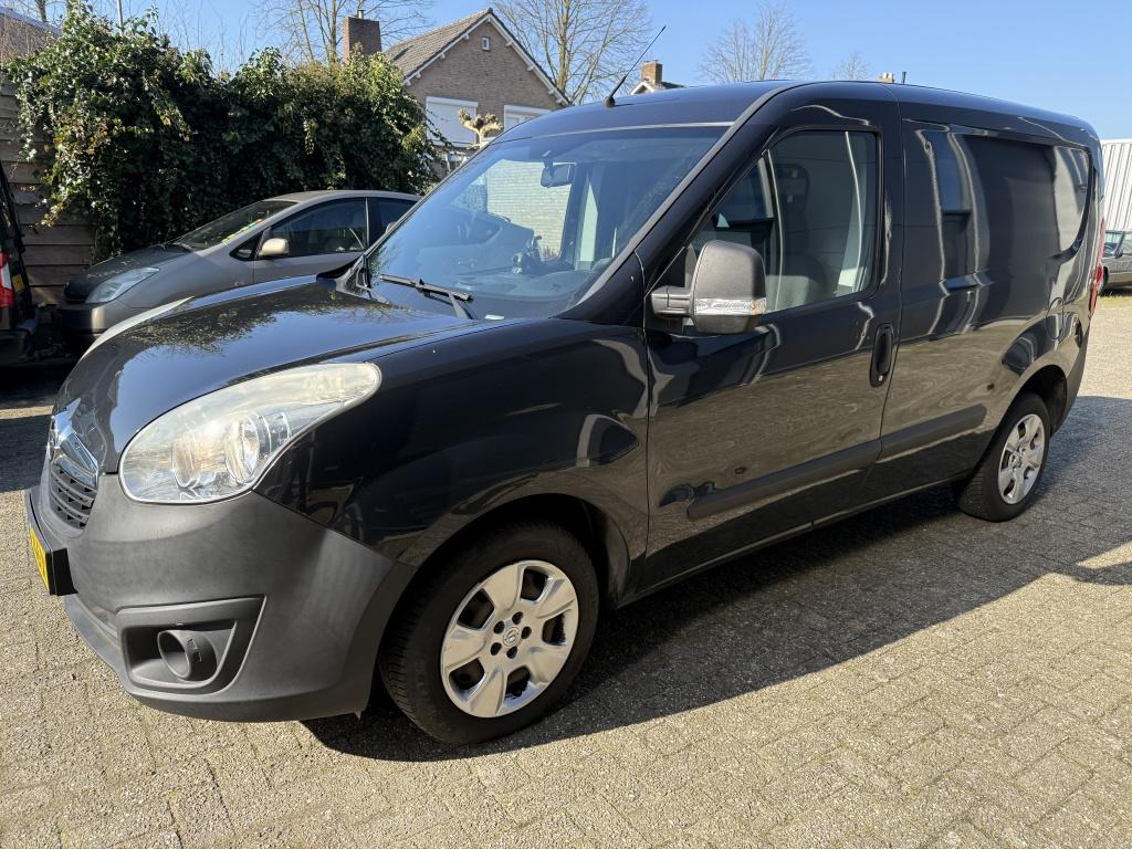 Opel Combo 1.3 CDTi L1H1 2014 APK9-26 Airco euro 5, Auto's, Euro 5, Gebruikt, 4 cilinders, Zwart