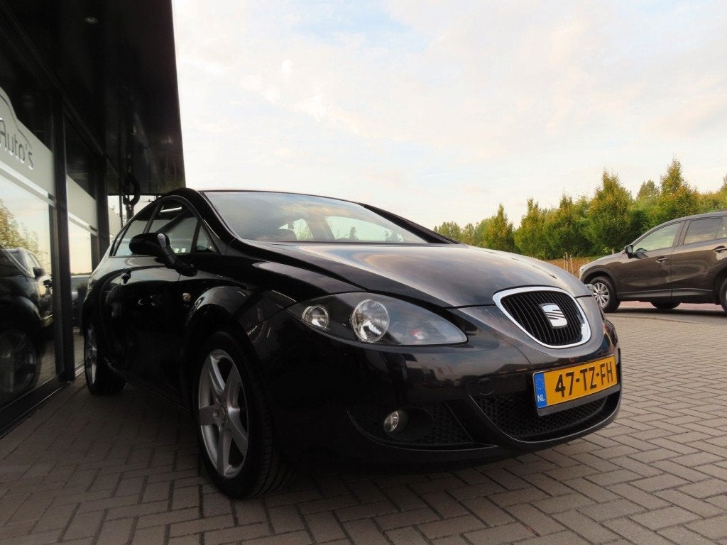 Seat LEON 2.0 FSI Stylance Ecc Cruise Trekhaak 17 Inch 2007, Gebruikt, 4 cilinders, Leon, Zwart
