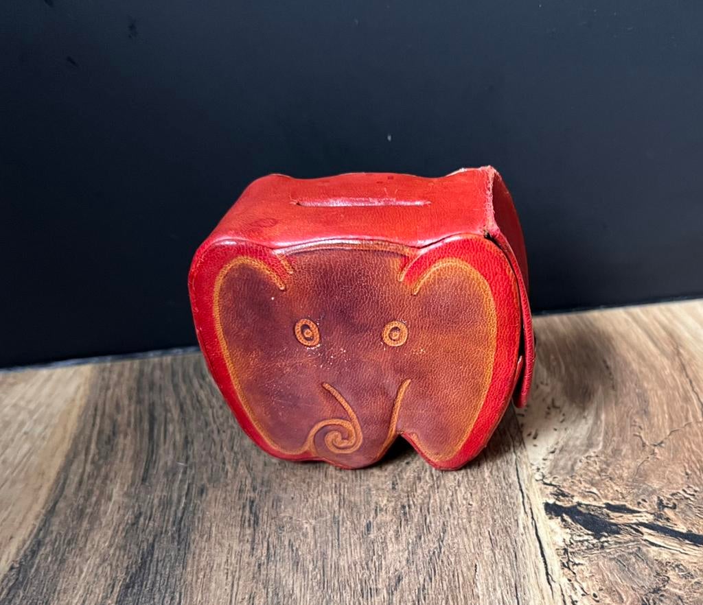 Vintage Leren Spaarpot in de vorm van een Olifant, Ophalen of Verzenden, Zo goed als nieuw, Overige materialen, Dier
