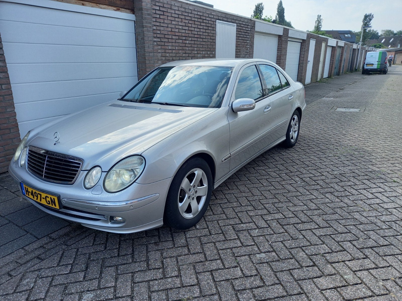 Mercedes-Benz E-klasse E350 V6 2005 Grijs met ondh.boekjes, Auto's, Automaat, Achterwielaandrijving, Zwart, Leder en Stof