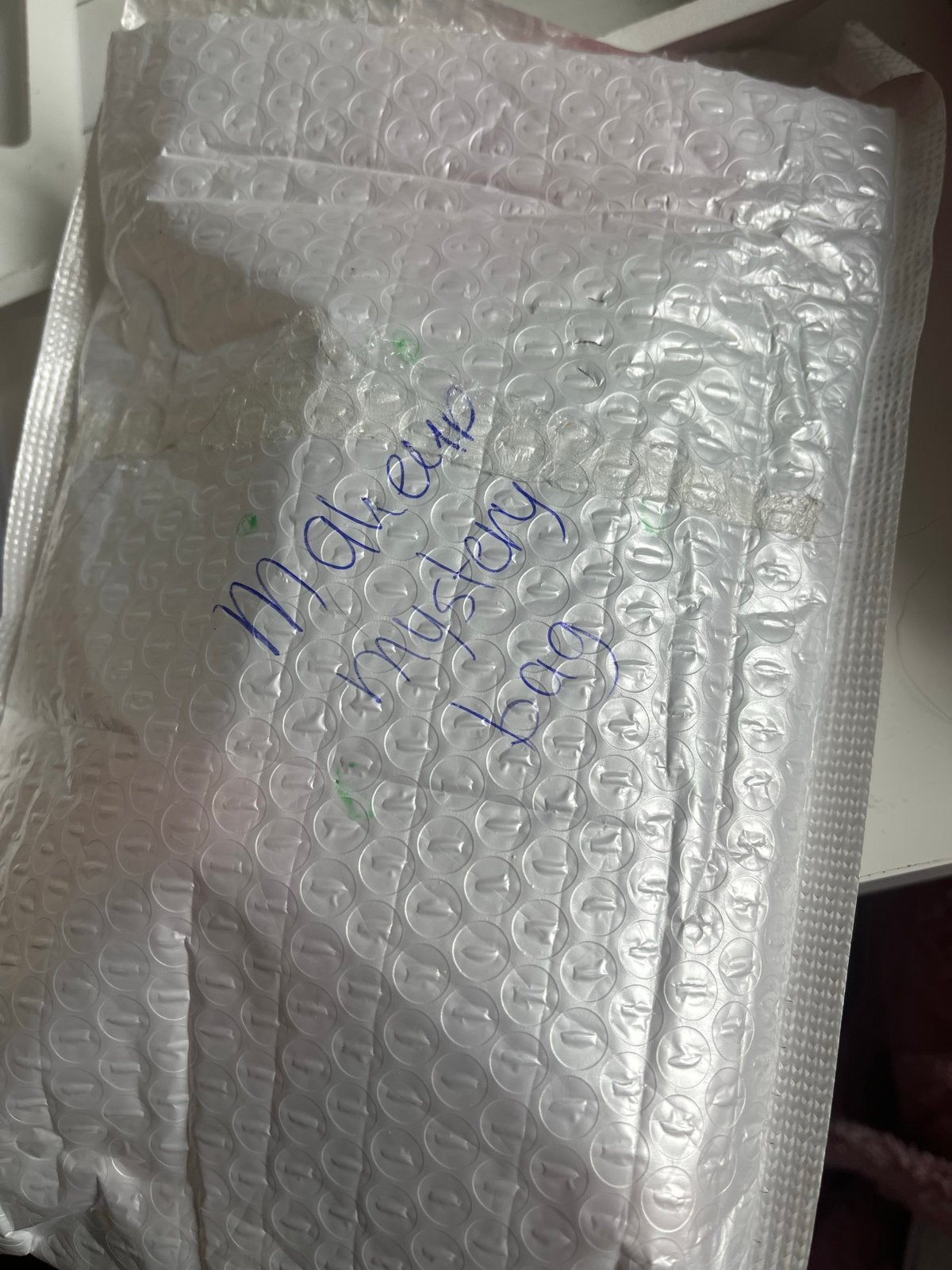 Make-up mystery box - Nieuw en ongeopend, Sieraden, Tassen en Uiterlijk, Ophalen of Verzenden, Nieuw, Gehele gezicht, Make-up