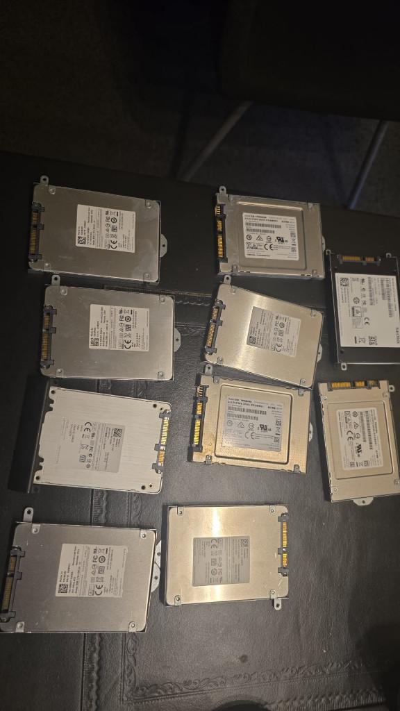 Partij 10x  128GB ssd 2.5  €70,00, Computers en Software, Harde schijven, Ophalen, Gebruikt, Diverse merken, Laptop