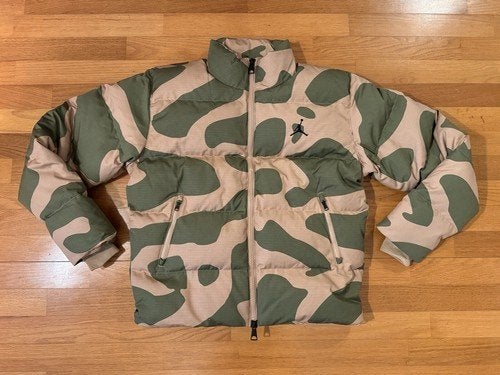 Nike air jordan puffer Jas Camo - Maat L, Maat 52/54 (L), Meerkleurig, Ophalen of Verzenden, Zo goed als nieuw