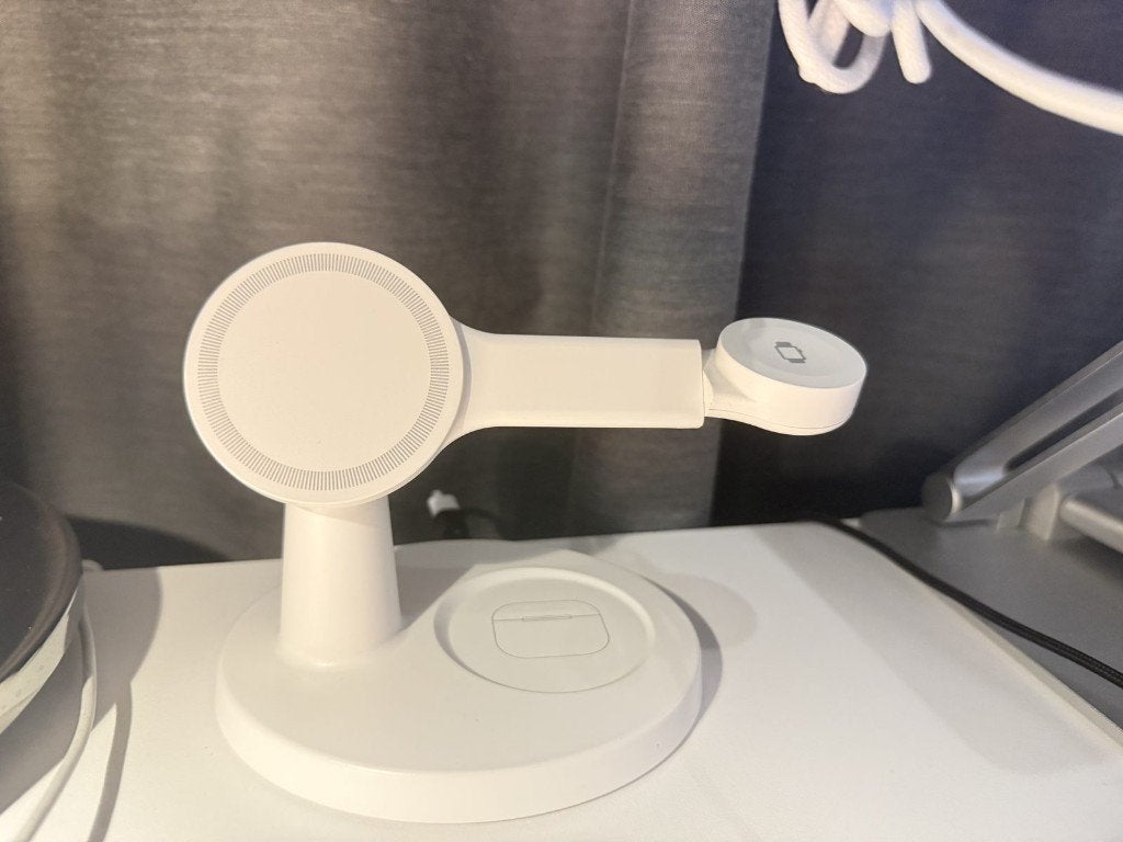 3-in-1 draadloze oplader - iPhone, Apple Watch en AirPods, Ophalen of Verzenden, Gebruikt