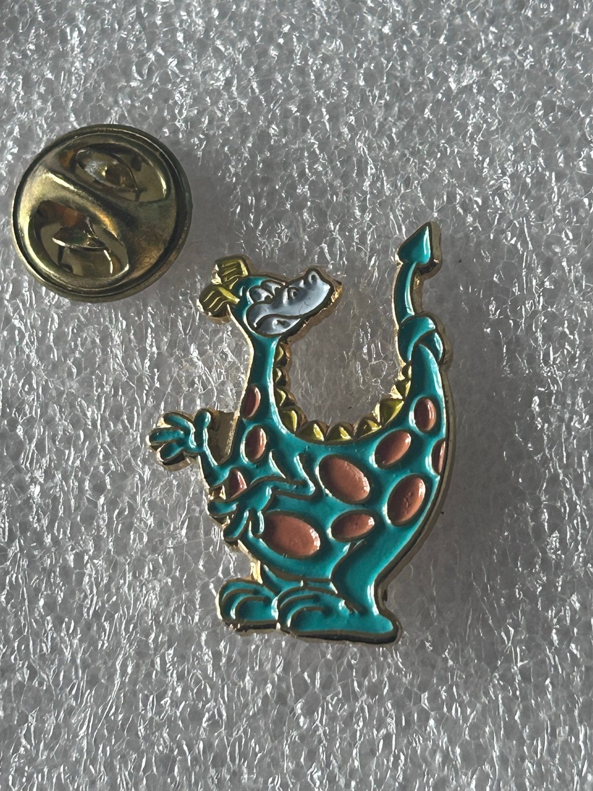 Leuke draak speldje - Figuurtje pin, Verzamelen, Ophalen of Verzenden, Gebruikt, Figuurtje, Speldje of Pin