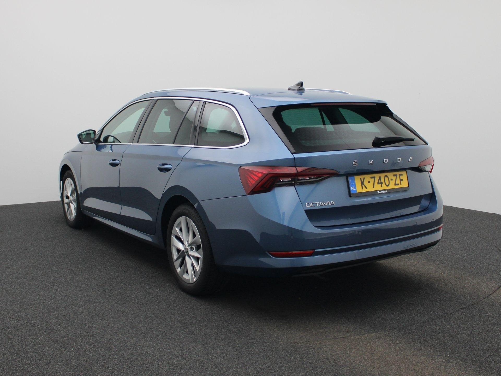 Skoda Octavia Combi 1.0 TSI Business Edition Plus | LEREN BE, Auto's, Skoda, 12 maanden, Gebruikt, Blauw, 3 cilinders