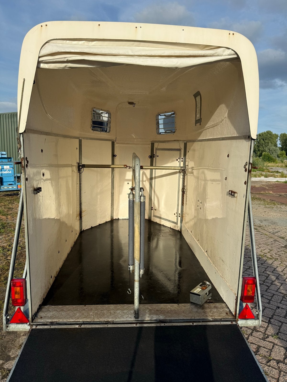 Nette West Trailers PT165 paardentrailer – 2 paards, Ophalen, Gebruikt