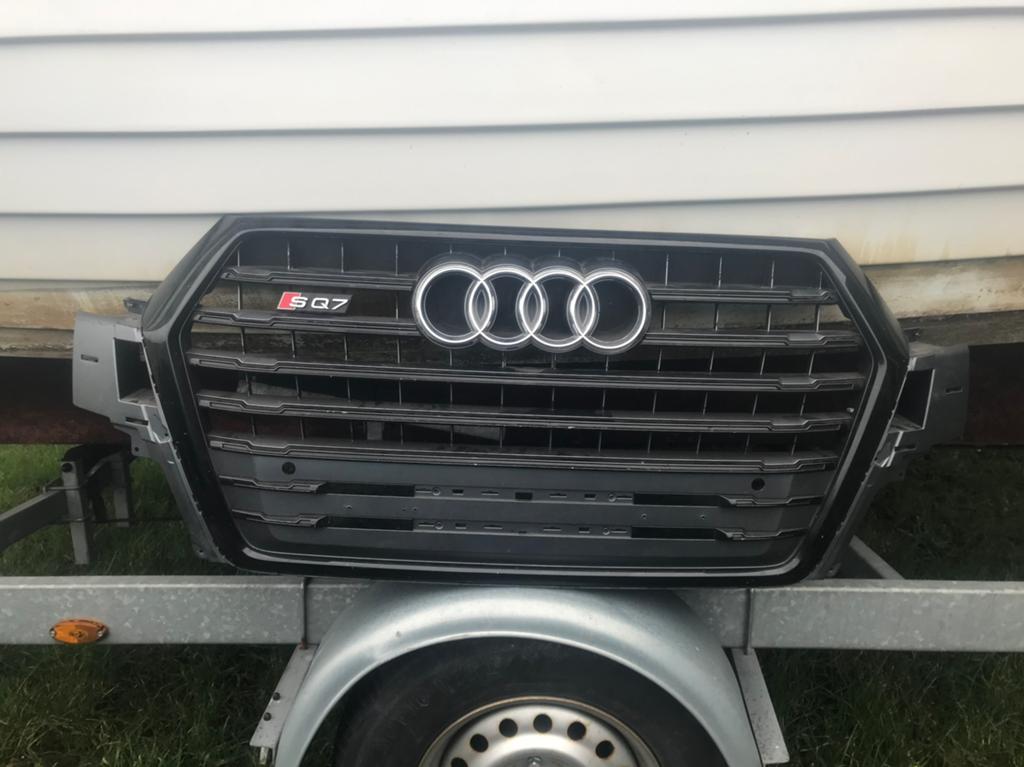 Zwart SQ7 grill, Ophalen of Verzenden