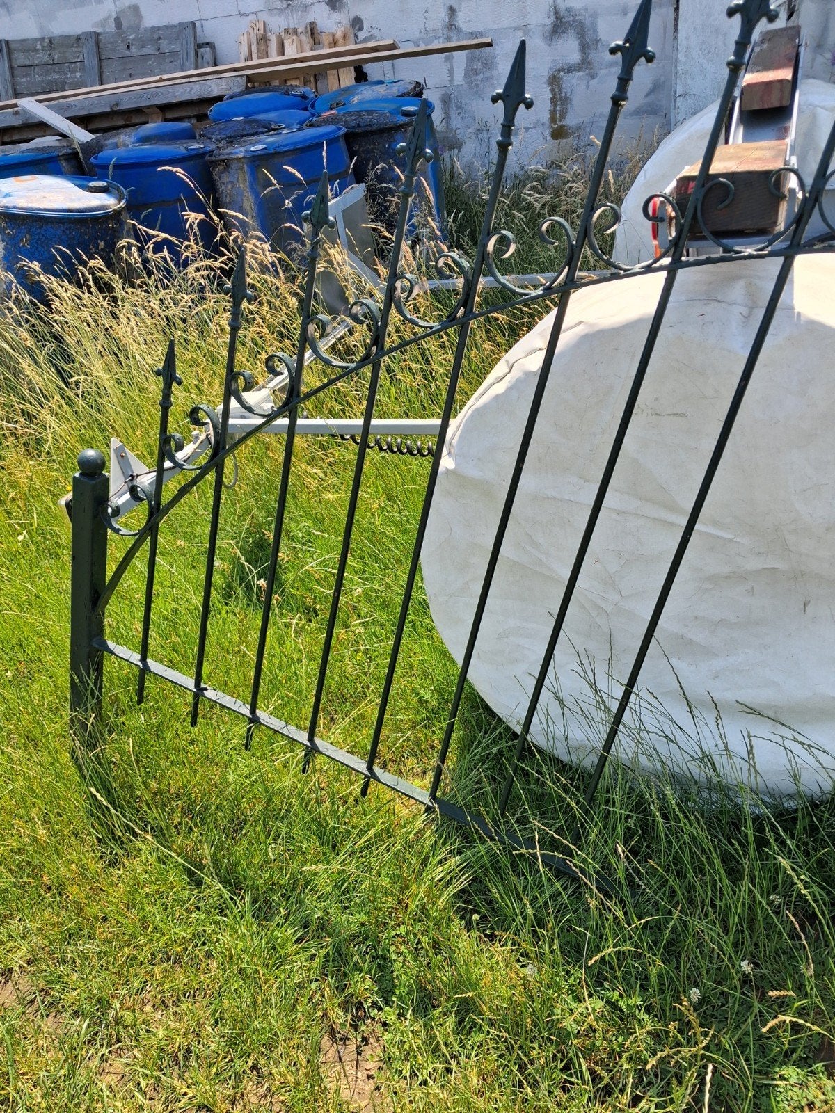 IJzeren kwartcirkel spijlen hekwerk met eindpaal (2 stuks), Ophalen