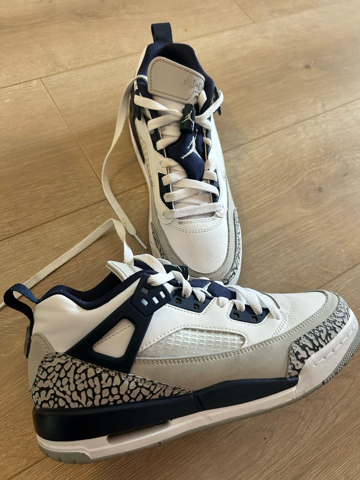 Nike Air Jordan Spizike Low - Maat 39eu, Ophalen of Verzenden, Gedragen, Wit, Sneakers of Gympen