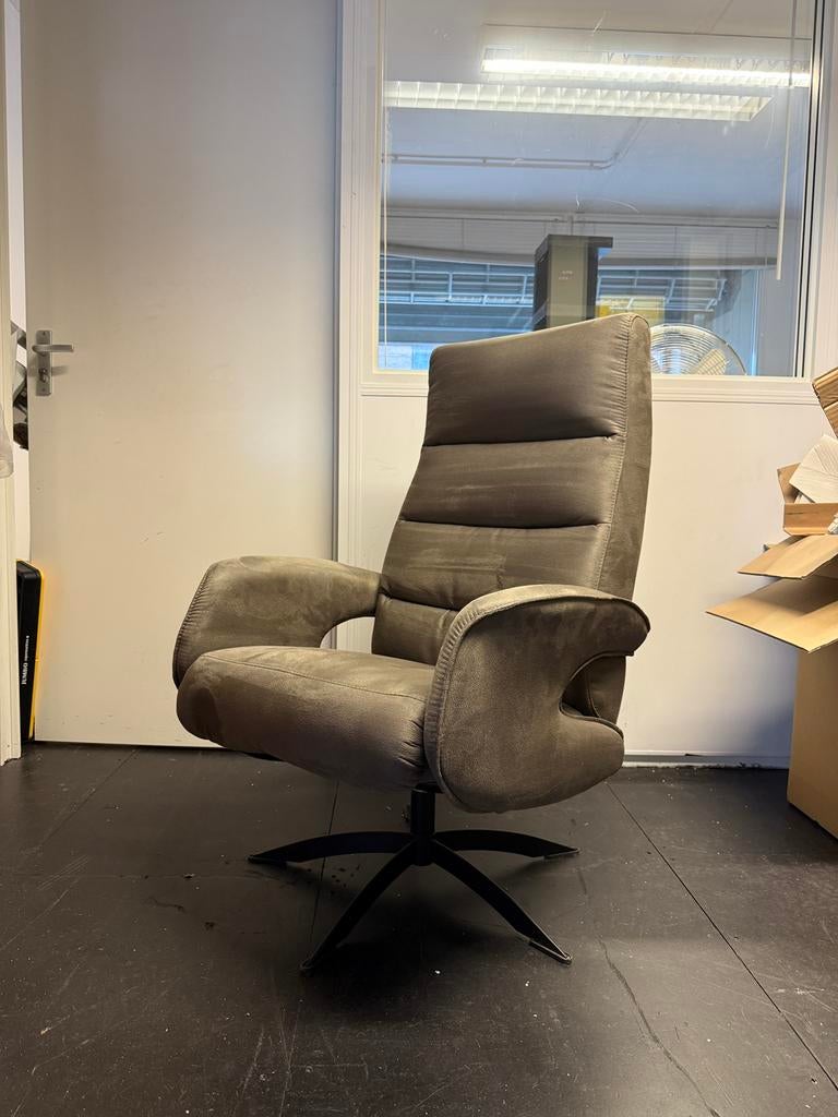 Kunstleder lounge fauteuil lenkbaar, Ophalen, Zo goed als nieuw, 50 tot 75 cm