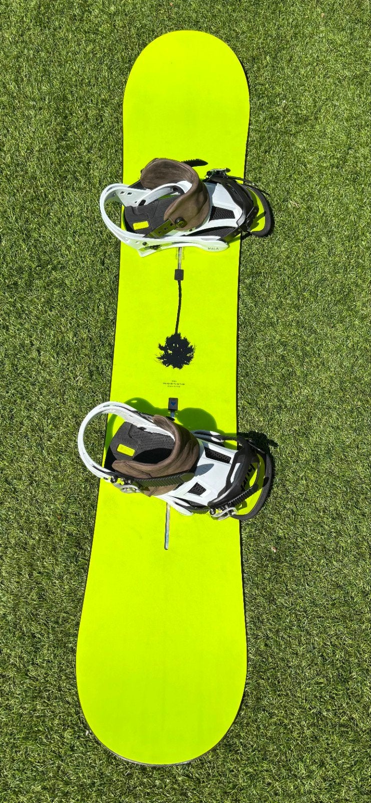 Burton Blossom Shop Exclusive Snowboard 152 + Malavita M, Ophalen, Zo goed als nieuw, Board