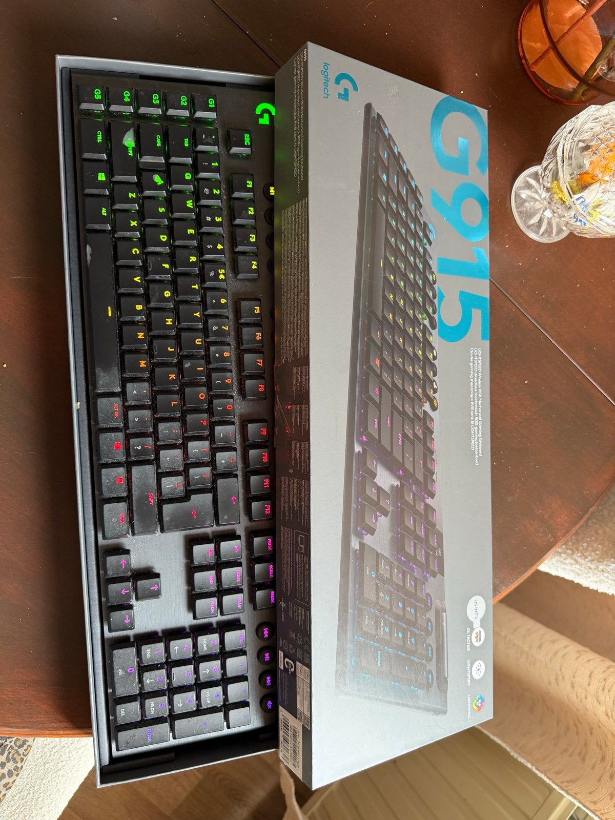 Logitech G915 Gaming Toetsenbord - Draadloos RGB Qwerty, Computers en Software, Toetsenborden, Ophalen, Draadloze ontvanger, Zo goed als nieuw