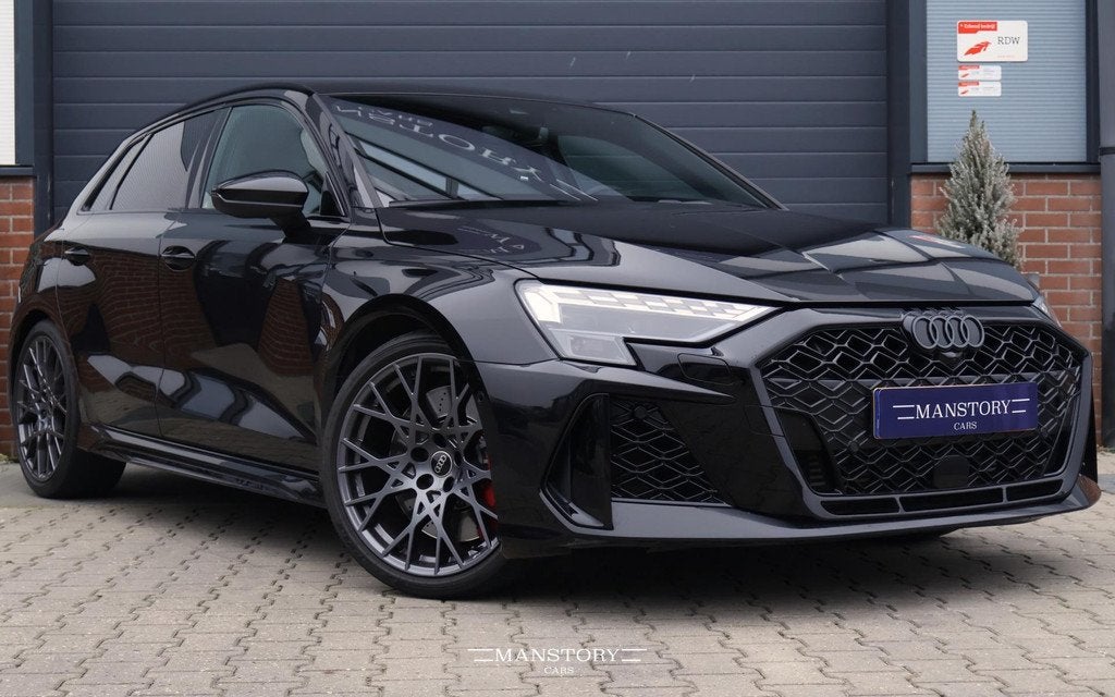 Audi RS 3 2.5 TFSI Quattro|Carbon RS Seats|Pano|ACC|HUD|Came, Auto's, Audi, Automaat, Gebruikt, RS3, Zwart