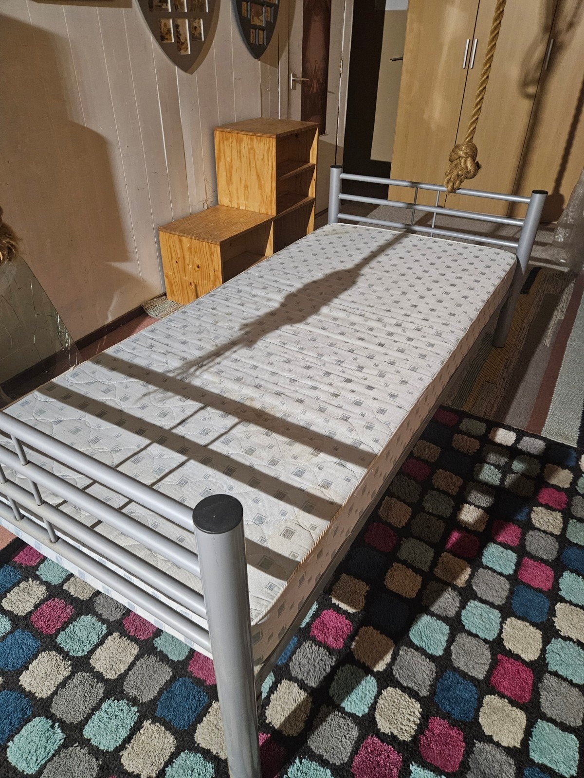 Eénpersoonsbed, Ophalen, Gebruikt, 90 cm, Eenpersoons
