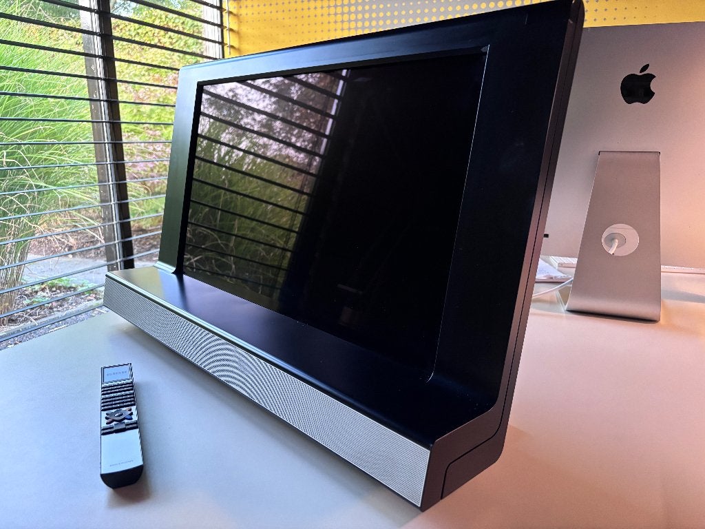 Bang & Olufsen BeoVision 8-26 (26") + Beo4 afstandsbediening, Ophalen, Gebruikt, Bang & Olufsen