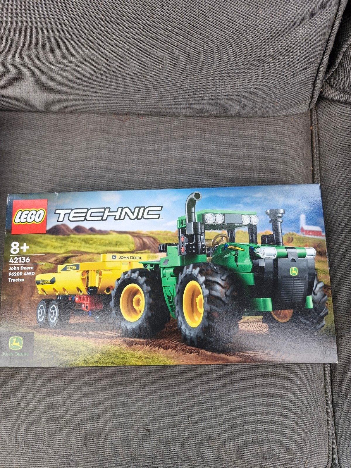 LEGO Technic John Deere 9620R 4WD Tractor (42136), Ophalen of Verzenden, Zo goed als nieuw, Overige merken