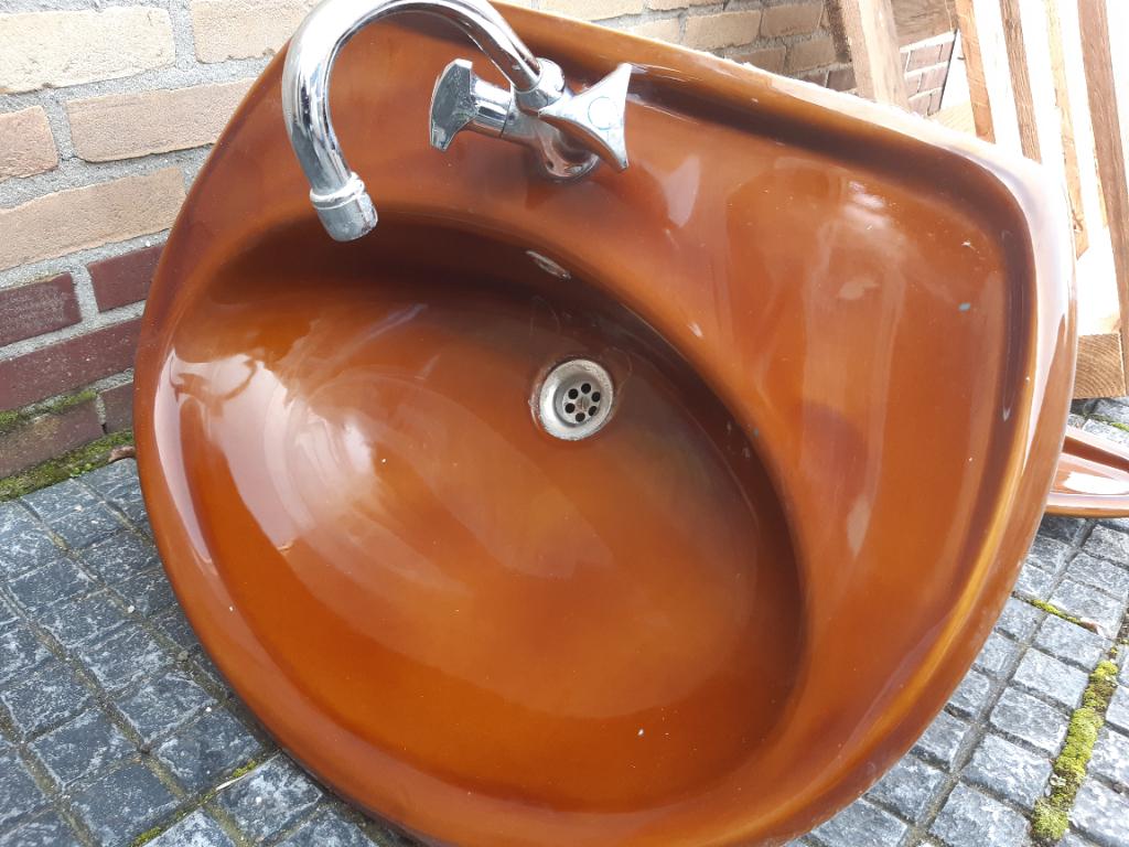 Bruine wasbak compleet, Ophalen of Verzenden, Wastafel