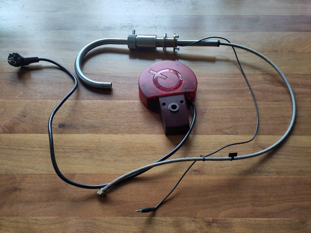 Quooker Nordic Round Single Tap met bijbehorende kap PRO-3, Gebruikt, Minder dan 100 cm, 25 tot 50 cm, Zilver