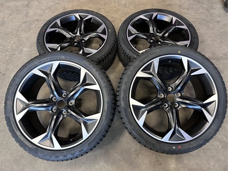 19 inch originele velgen + winterbanden CUPRA  Formentor, 19 inch, 245 mm, -, -