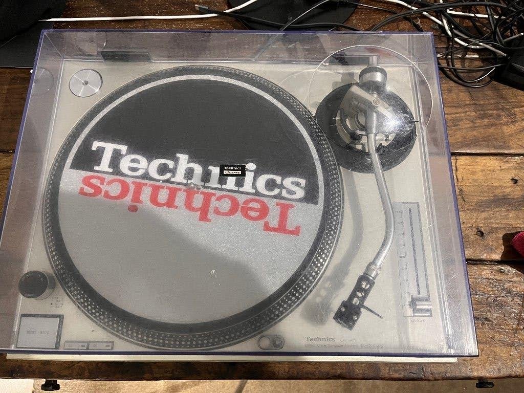 Technics SL-1200MK2 Platenspeler - Zo goed als nieuw, Gebruikt, Pitch-regelaar, Ophalen of Verzenden, Platenspeler