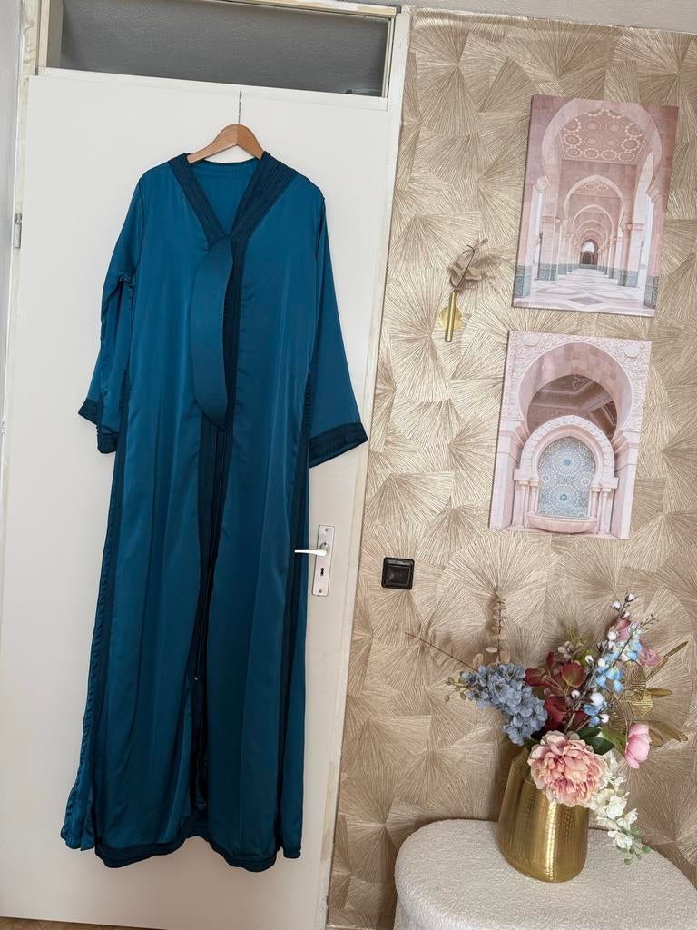 Mooie blauwe abaya/kaftan, maat M/XL, Kleding | Dames, Jurken, Maat 38/40 (M), Blauw, Ophalen of Verzenden, Zo goed als nieuw