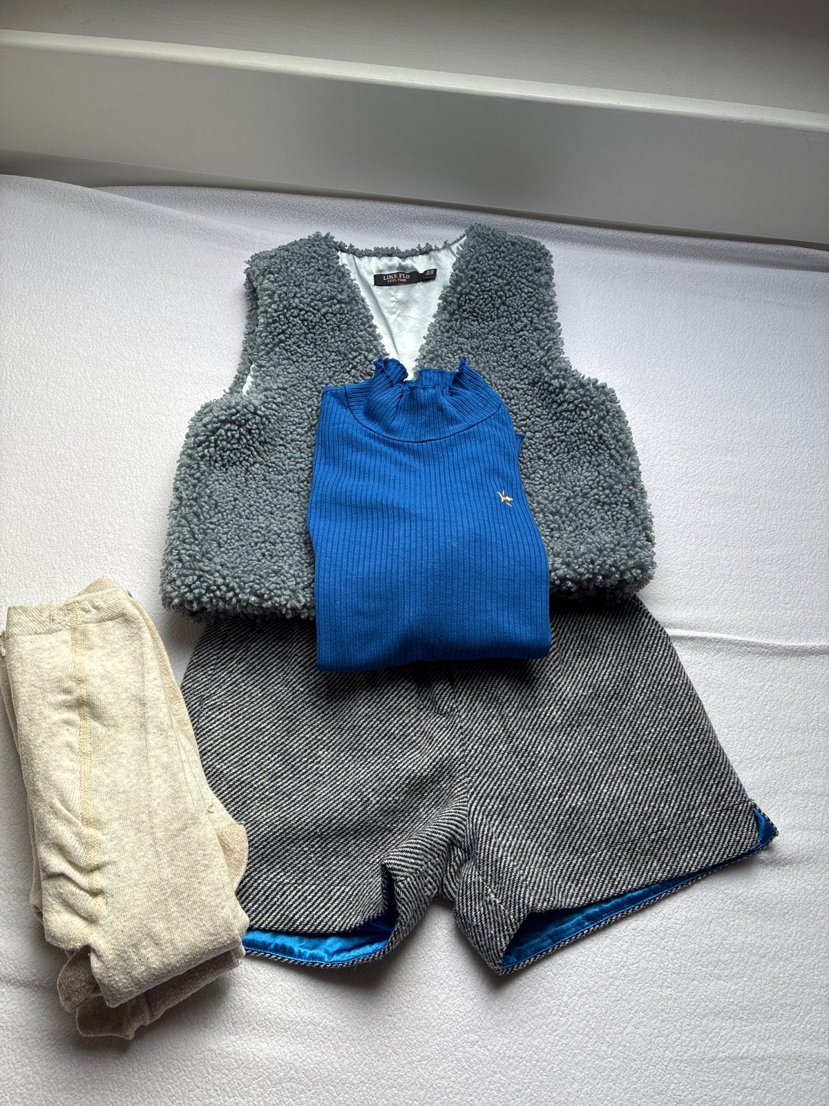 Like Flo set: vest, trui en broekje, Ophalen of Verzenden, Gebruikt, Meisje, Setje